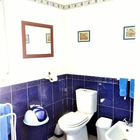 Baleal Large For 10-11 Pax, 2 F/l, 4 Rooms, Pateo, Parking Villa Ferrel