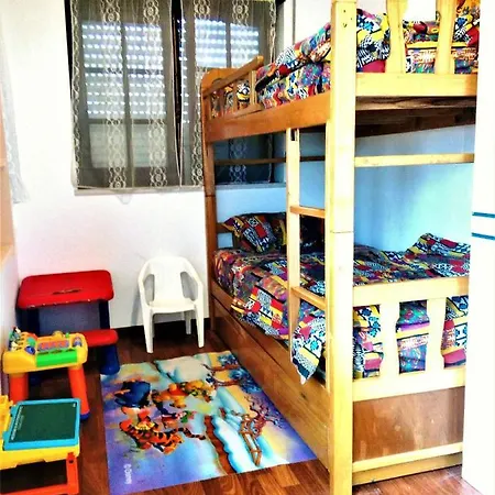 Villa Baleal Large For 10-11 Pax, 2 F/l, 4 Rooms, Pateo, Parking